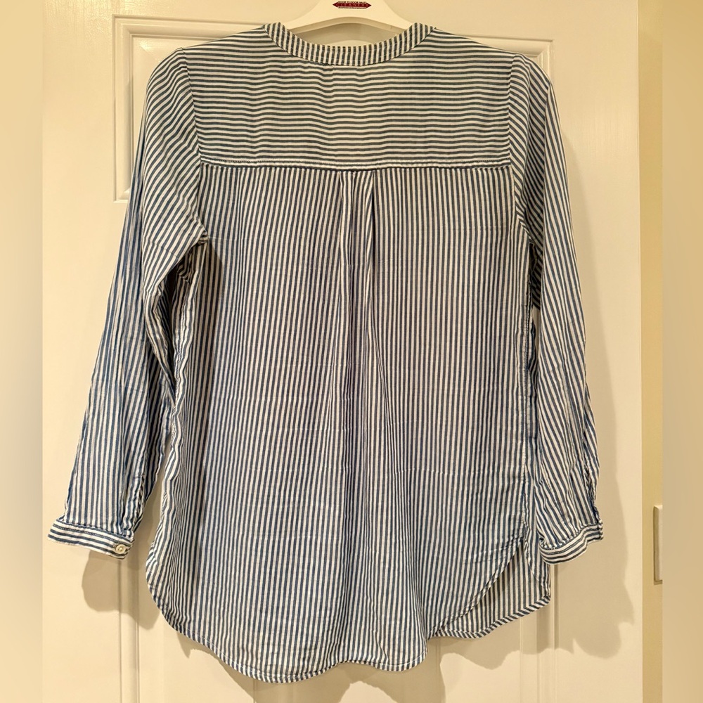 Old Navy 100% Cotton Navy and White Nautical Striped Top - Medium - Picture 2 of 4